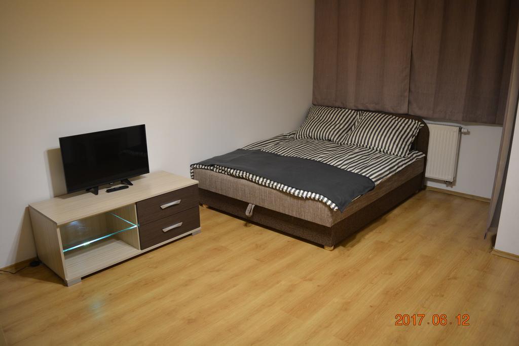 Gobe Apartman Hajduszoboszlo Luaran gambar
